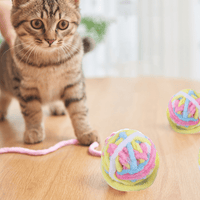Woolen cat toy ball (with bell inside) Woolen ball attracts The cat's attention during chasing and flapping