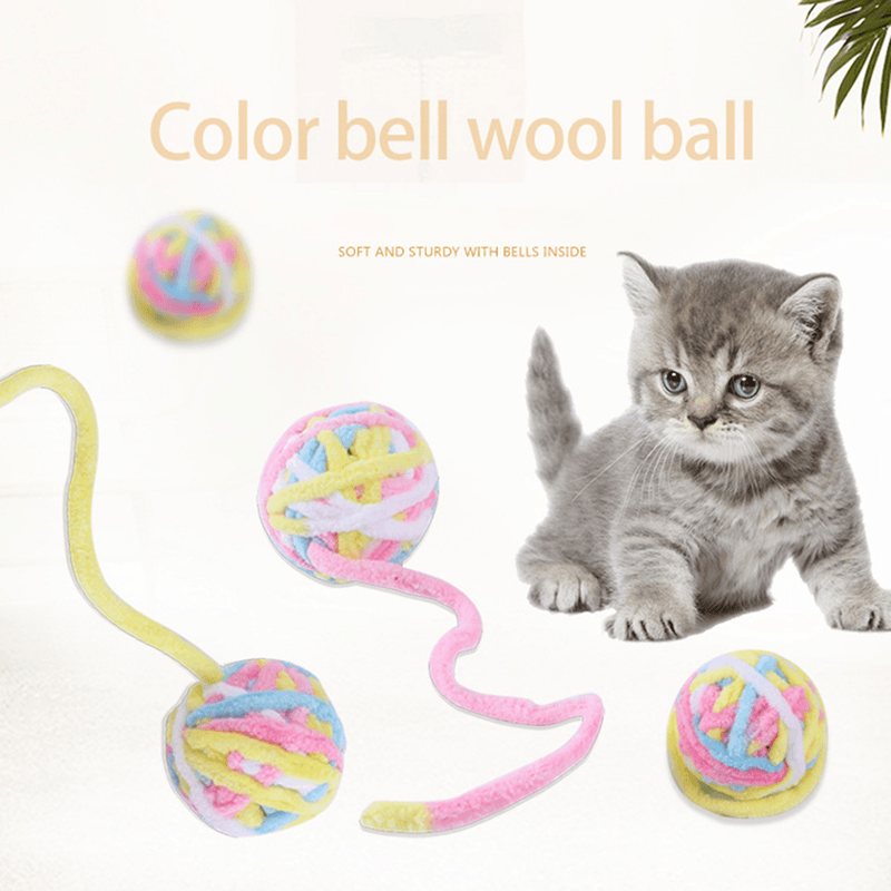 Woolen cat toy ball (with bell inside) Woolen ball attracts The cat's attention during chasing and flapping
